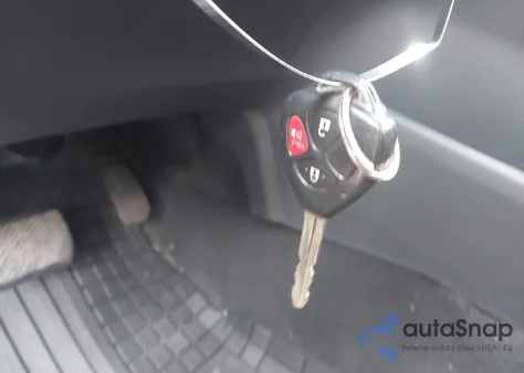 2010 Pontiac Vibe из США, поврежденный, VIN 5Y2SM6E02AZ403905